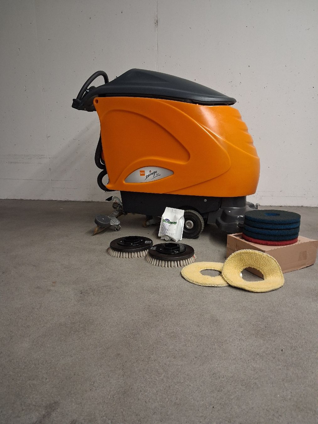Alle Maschinen: scheuersaugmaschine  taski swingo 1255b  – Gebraucht aus Wohlen AG von ang_xy8w 7