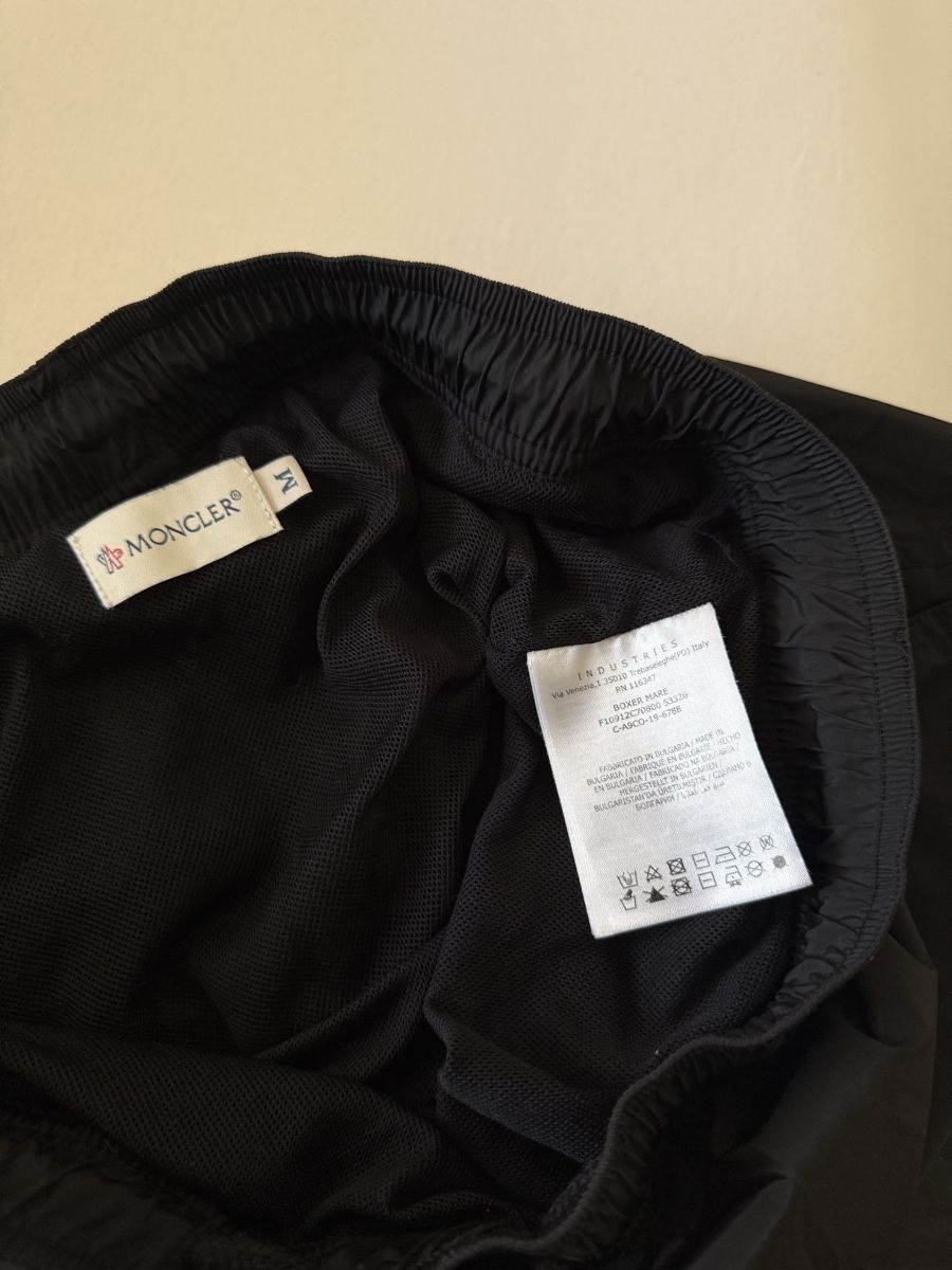 Moncler Badehosen: Moncler Badeshorts M – Gebraucht aus Allschwil von M6e63 4