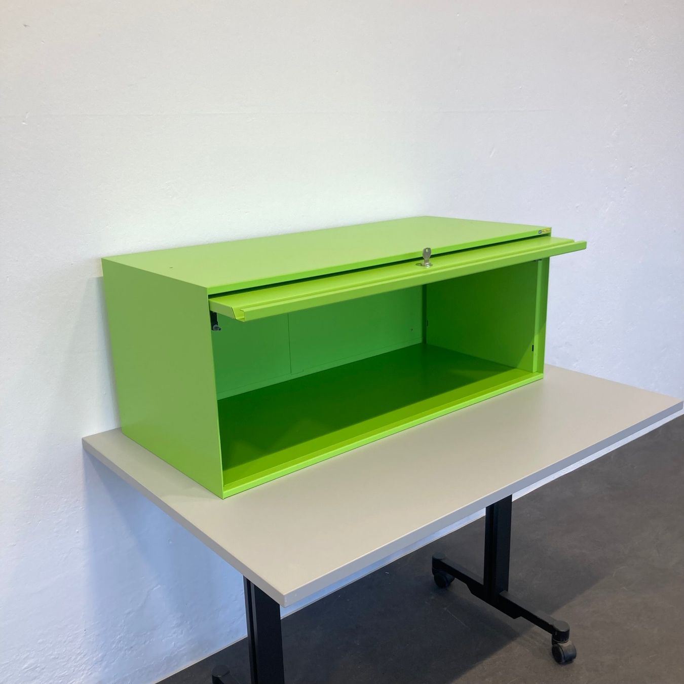 Lista Armadi: Lista Office LO Locker Modul Hellgrün mit Schlüssel – Usato da Schönenwerd venduto da mcofficeshop 3
