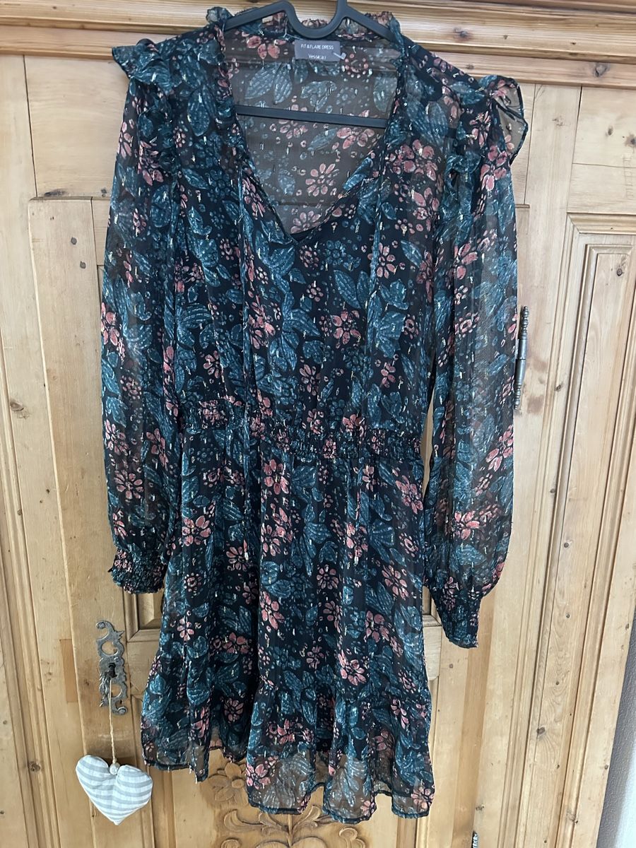 C&A Robes: Kleid Grösse 34 – Neuf (Voir description) à Beromünster par Moritz0112 2
