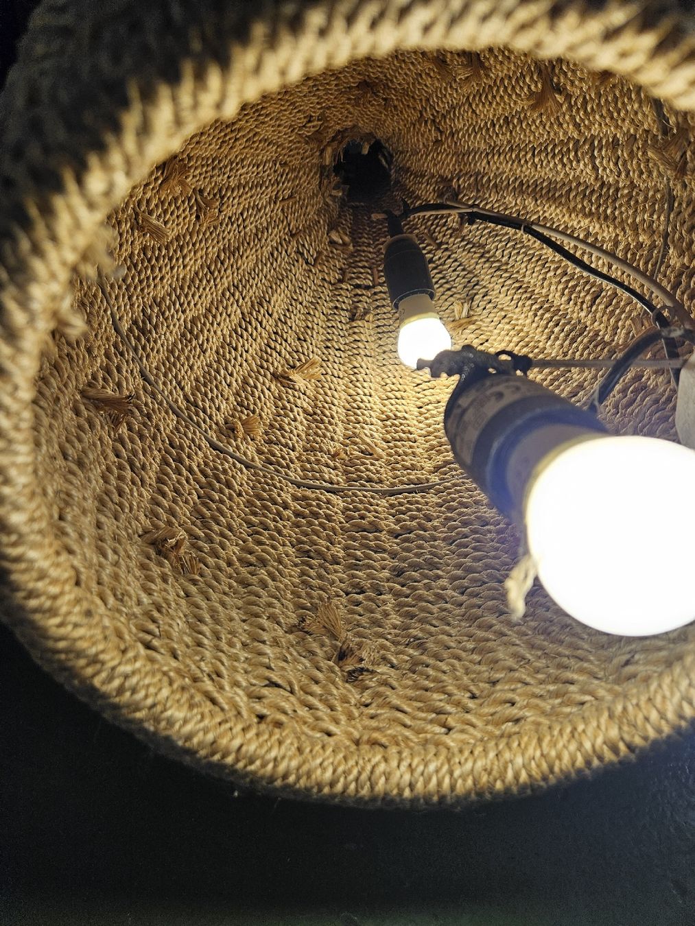 Lampes: Schöne Lampe aus Seil – D'occasion à Pratteln par Cartonsducoeur_bl 6