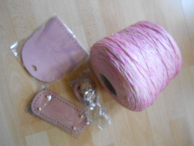 Lana: Häkelmaterial  für Rucksack ect. Rose – Nuovo (secondo la descrizione) da Flühli LU venduto da primula-47