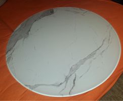 Glasplatte in Marmoroptik