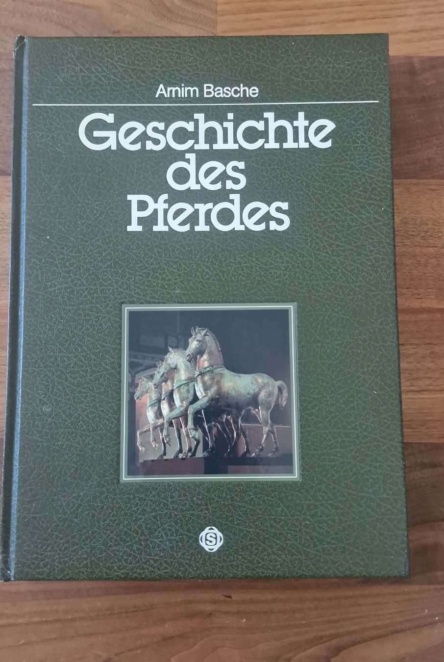 Libri: Buch Geschichte des Pferdes Arnim Basche gebraucht – Usato da Rifferswil venduto da stadelwolf
