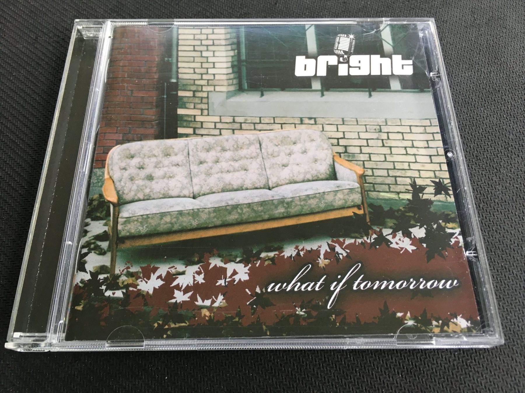 CDs: Bright - What of tomorrow -CD- – Gebraucht aus St.Gallen von MedienJoe