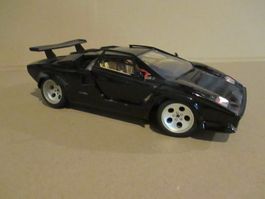 Lamborghini Countach Bburago 1/18