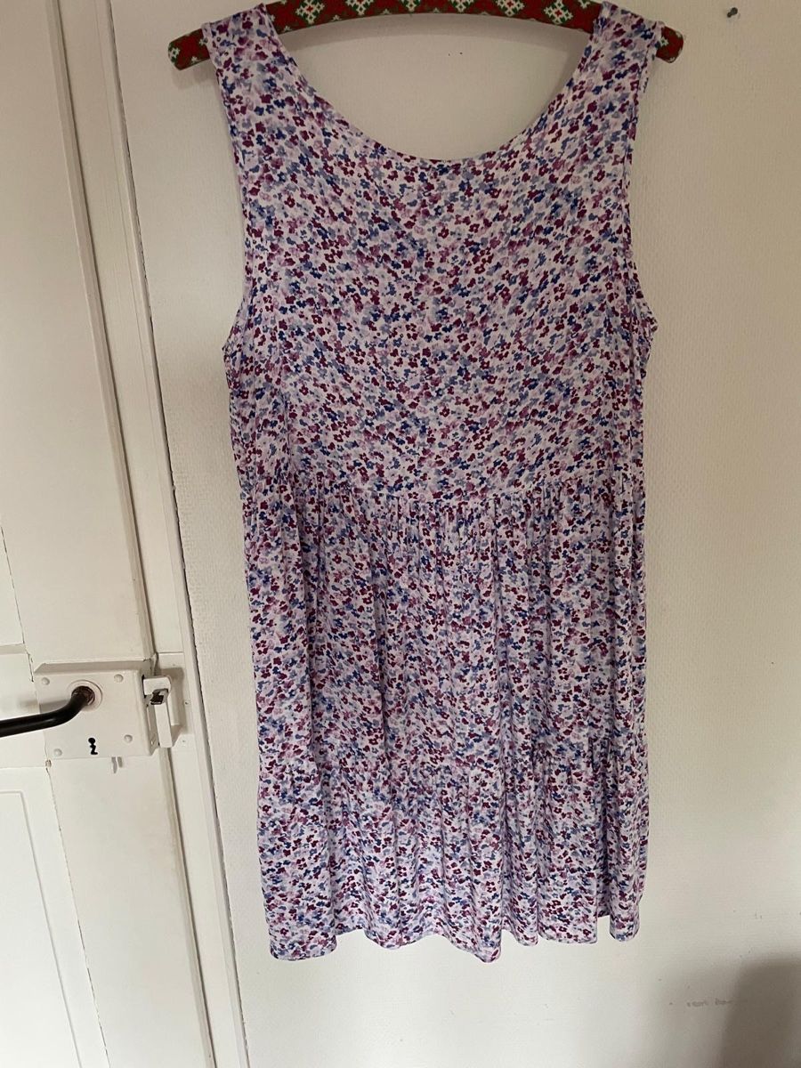 Vestiti: Blumiges Sommerkleid Grösse M – Usato da Dübendorf venduto da ali_g7p8