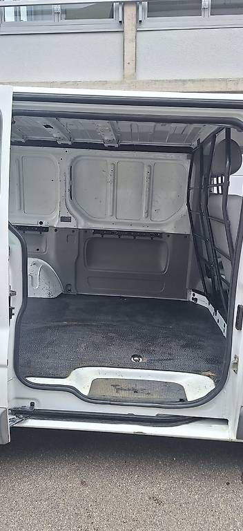 Véhicules utilitaires: Renault Trafic dCi115 – D'occasion à Luzern par kla_sn22 4