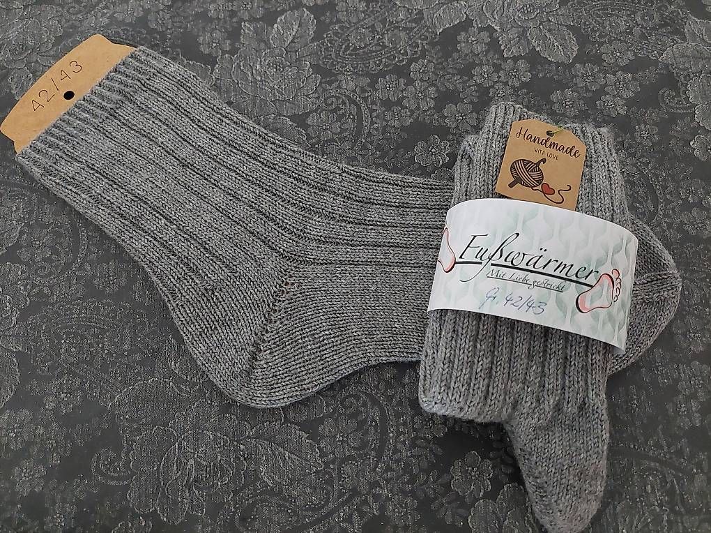 Calze: Gestrickte Herrensocken Gr. 42/43 – Usato da Rothrist venduto da lil_6mn9