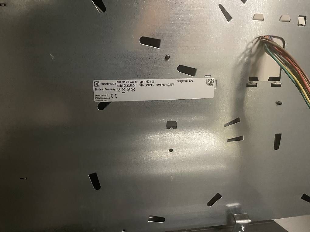 Forni: Electrolux Backofen mit Glaskeramikkochfeld – Usato da Untereggen venduto da repose 2