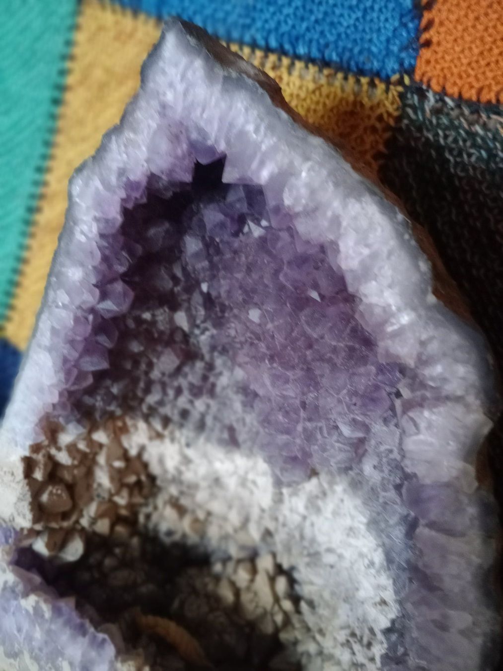 Mineralien & Heilsteine: Géode d'améthyste brute belle pièce naturelle – Gebraucht aus Payerne von jea_m6nb 8