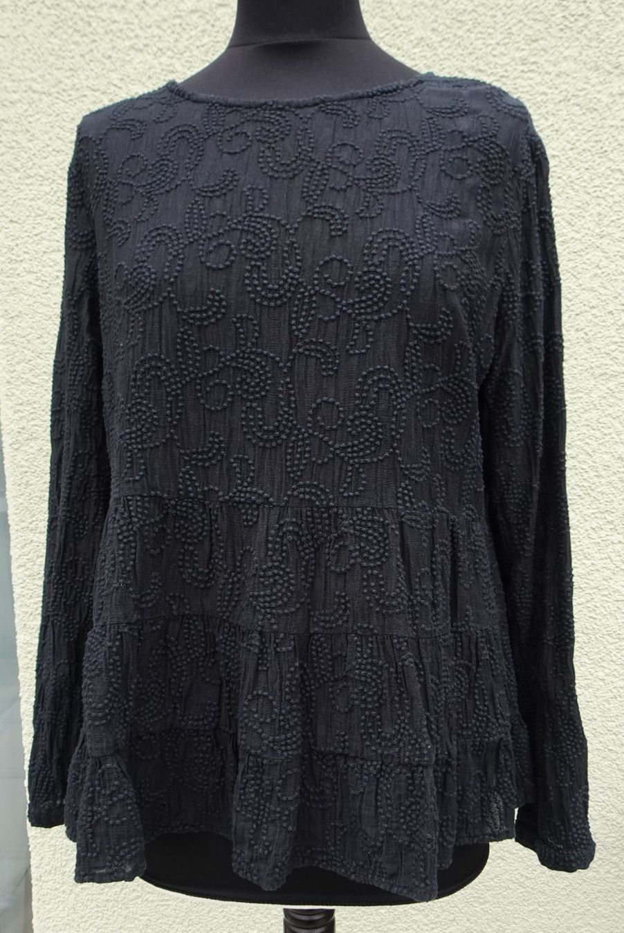 Repeat Camicette: Repeat Bluse schwarz Stufig Blumenmuster Gr 36 S – Usato da Winterthur venduto da blumeblau77 2