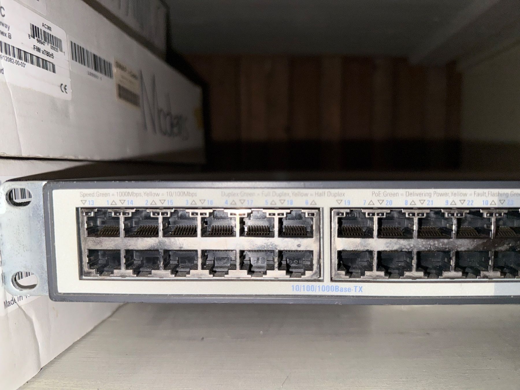 Hub & Switch: 3COM SuperStack 4 5500G-El- 24 Port Ethernet Switch – Usato da Neukirch (Egnach) venduto da azizghazel 1