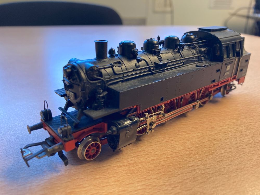 MÄRKLIN réf 3098 locomotive 230, noire de la DB n° 381807, t - Lot 732