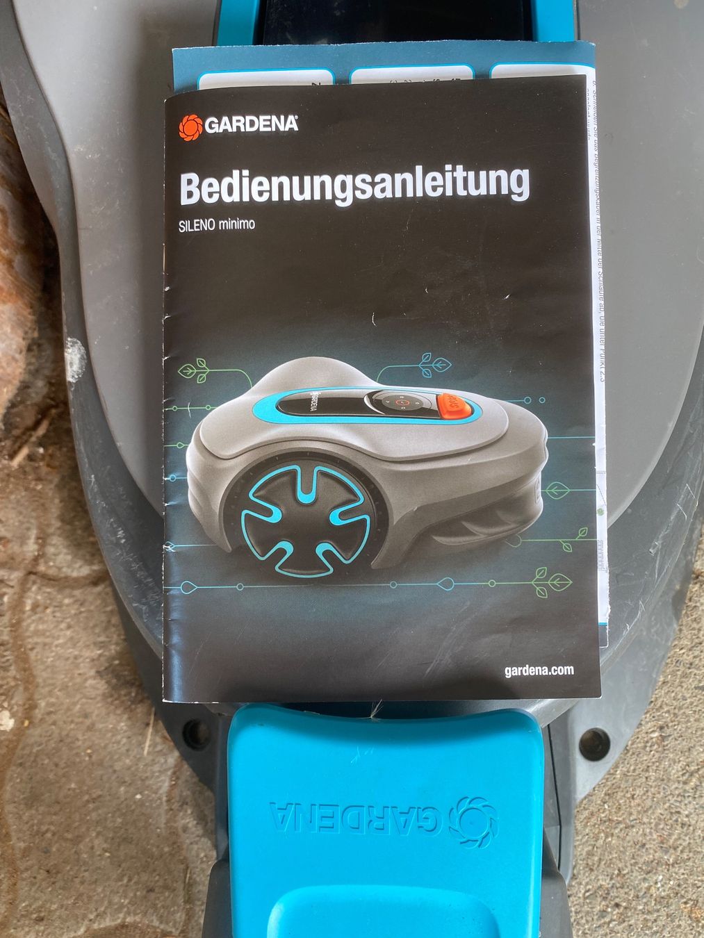 Gardena Tagliaerba: Gardena Mähroboter sileno minimo – Usato da Glashütten venduto da clheiniger 1