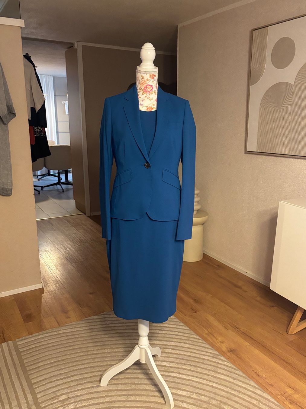Costumi: Windsor Kostüm Schurwolle – Usato da St. Margrethen SG venduto da dijanaO