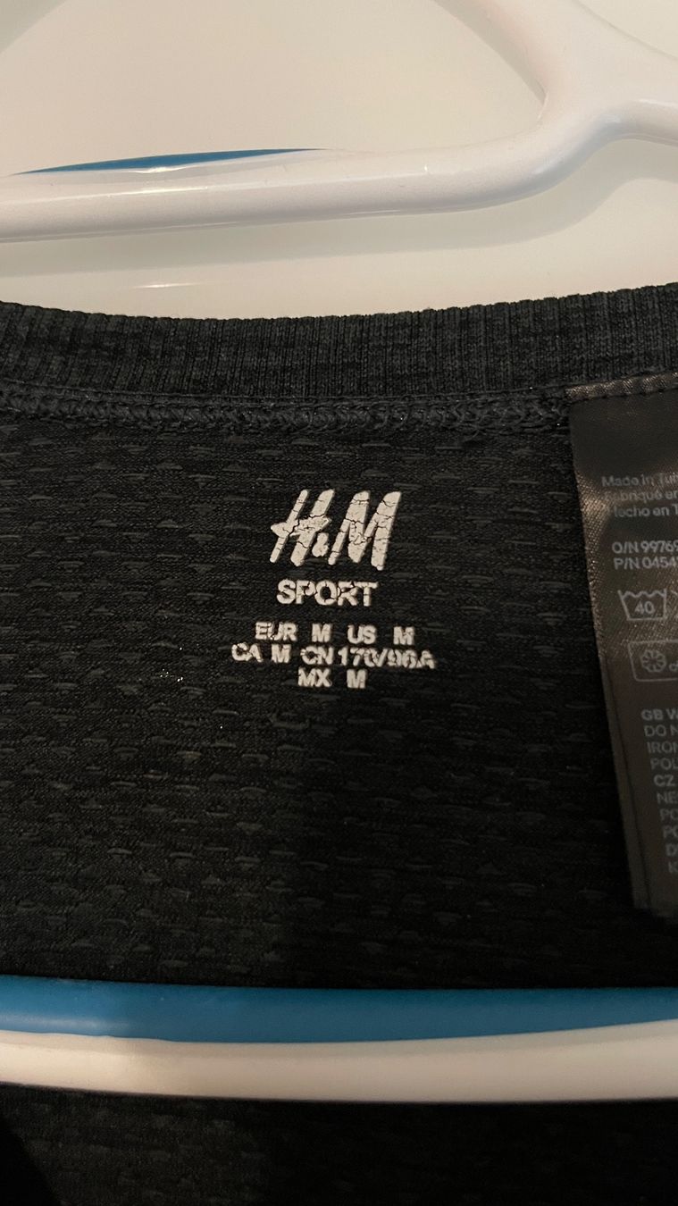 H&M Tops: Sportshirt H&M langarm – Neu (gemäss Beschreibung) aus Lausen von sim_hgp6 1