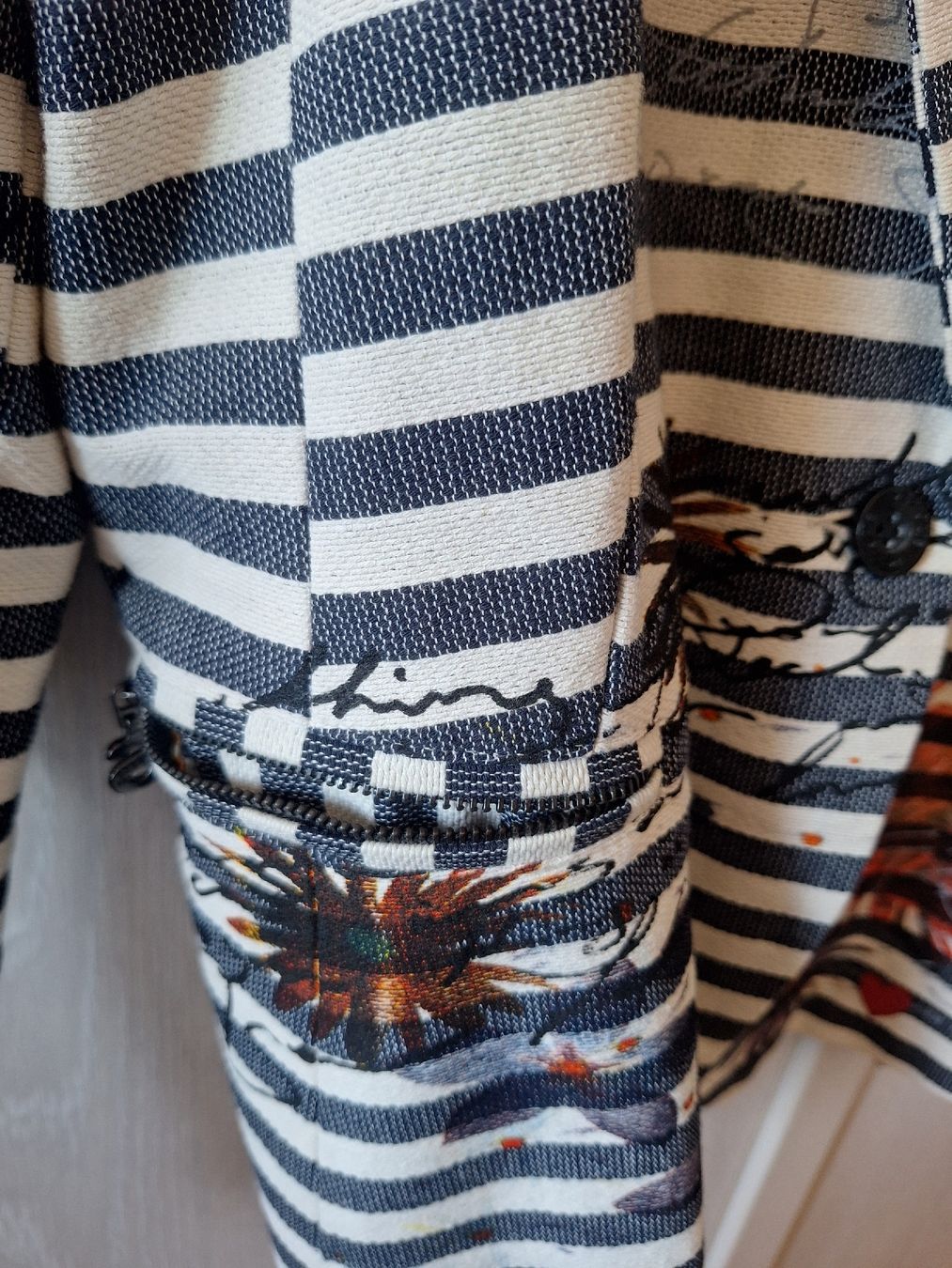 Desigual Giacche: Blazer Desigual rayé original, t. 44 – Nuovo (secondo la descrizione) da Onex venduto da babs72 2