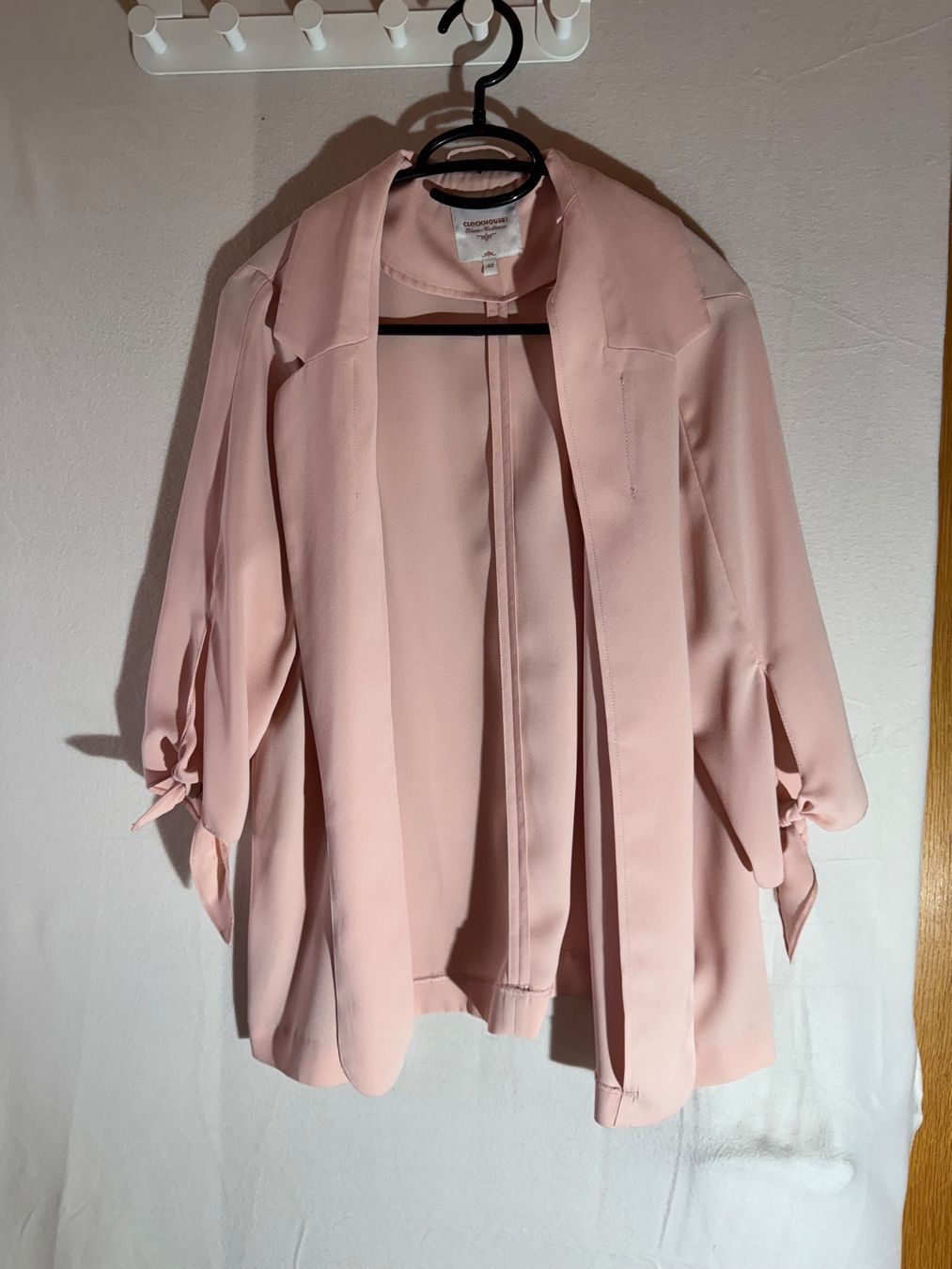 Giacche: Apricotfarbene Jacke von Clockhouse Gr. 40 – Usato da Grosswangen venduto da second_hand_dress