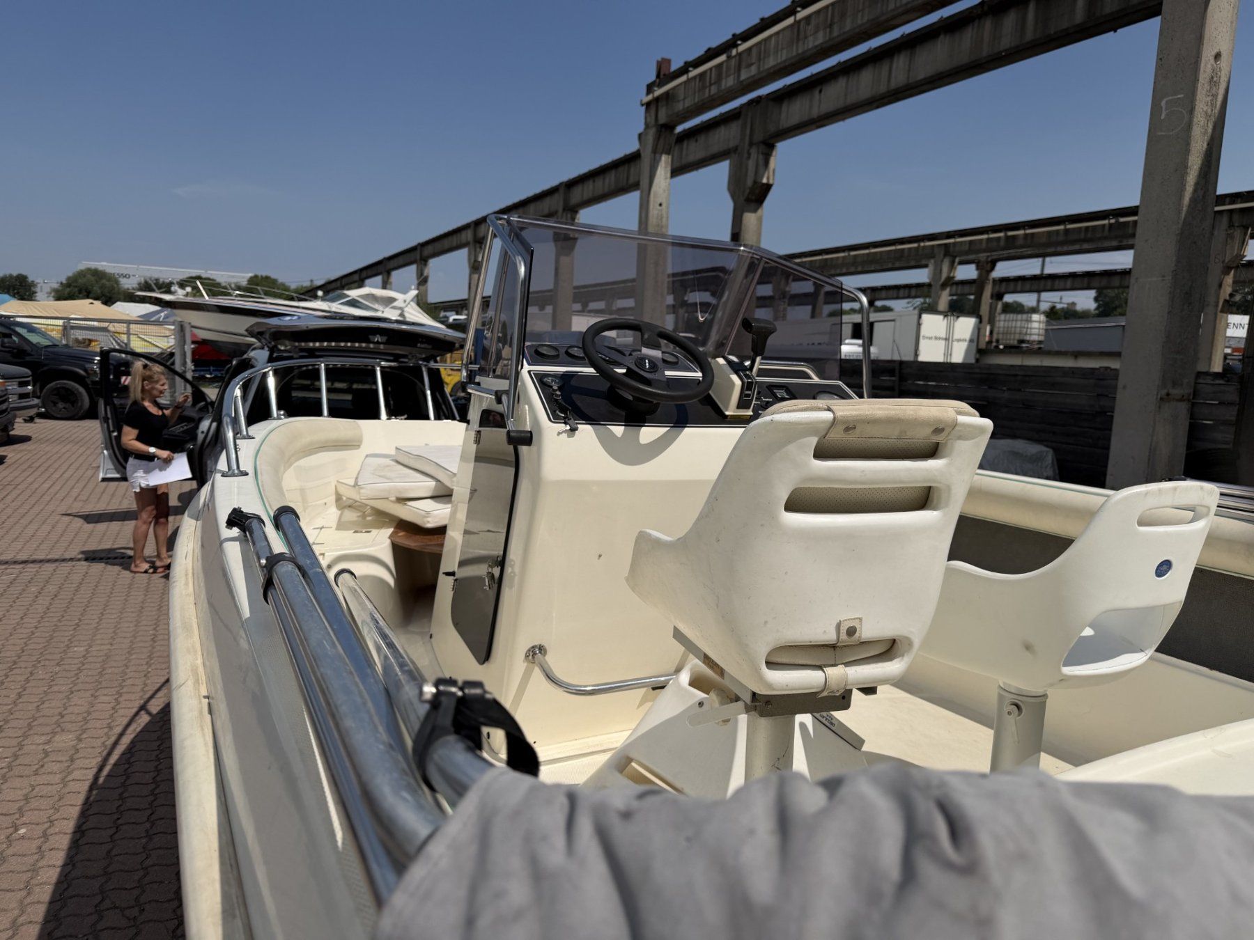 Molinari Bateaux: MOLINARI AM 651 KONSOLENBOOT – D'occasion à Avenches par BOOTTRANSPORTE 2