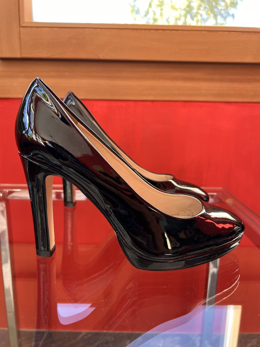 Buffalo Scarpe da donna: BUFFALO Pumps Lack schwarz Gr. 39 – Usato da Zürich venduto da car_x52z 1