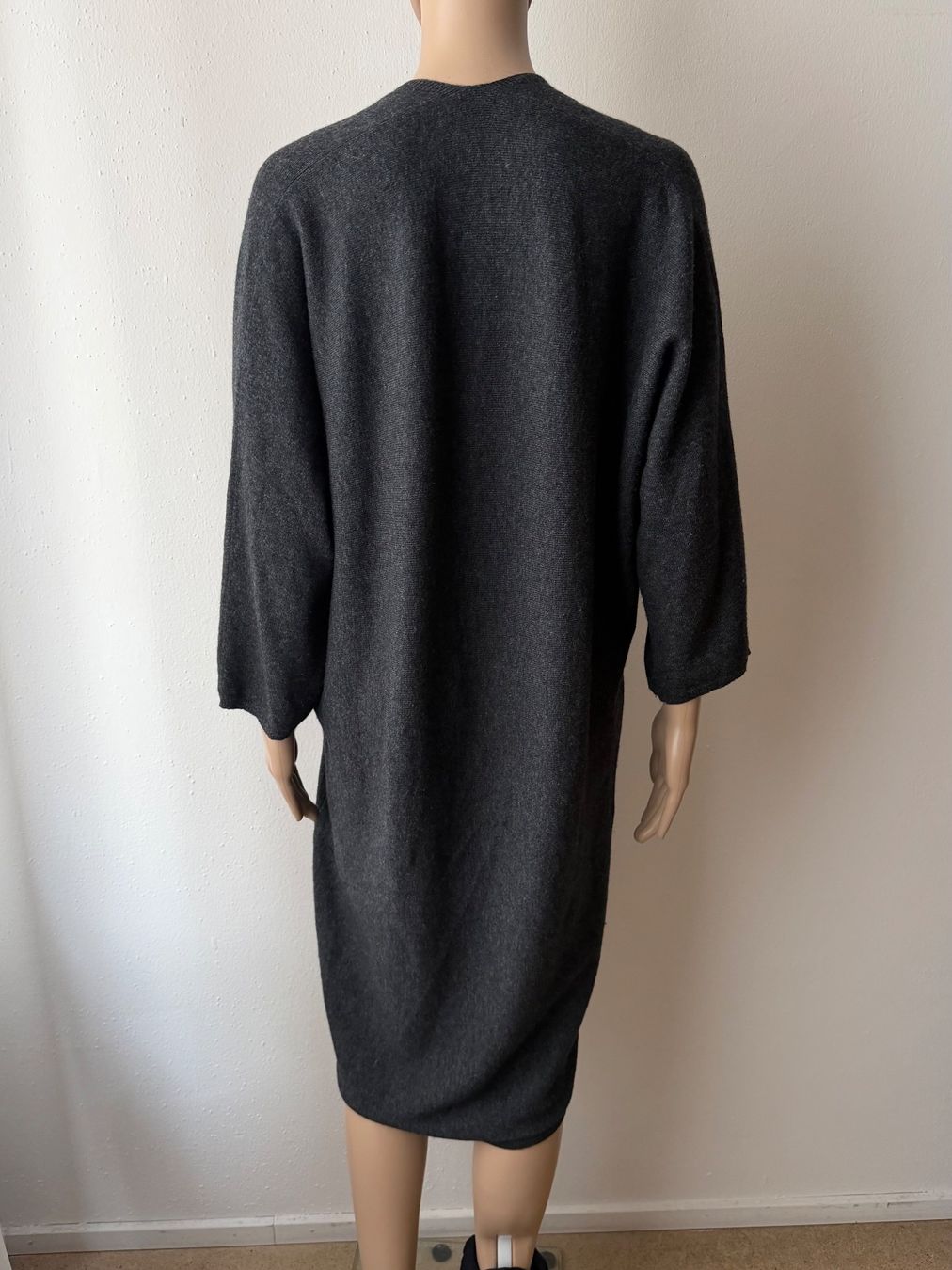 Kleider: LALOTTA Kaschmir Kleid – Gebraucht aus Zürich von ClosetQueen 5