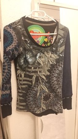 Desigual-Pulli mit Glitzereffekten🤩 Gr. S/M, wie neu!