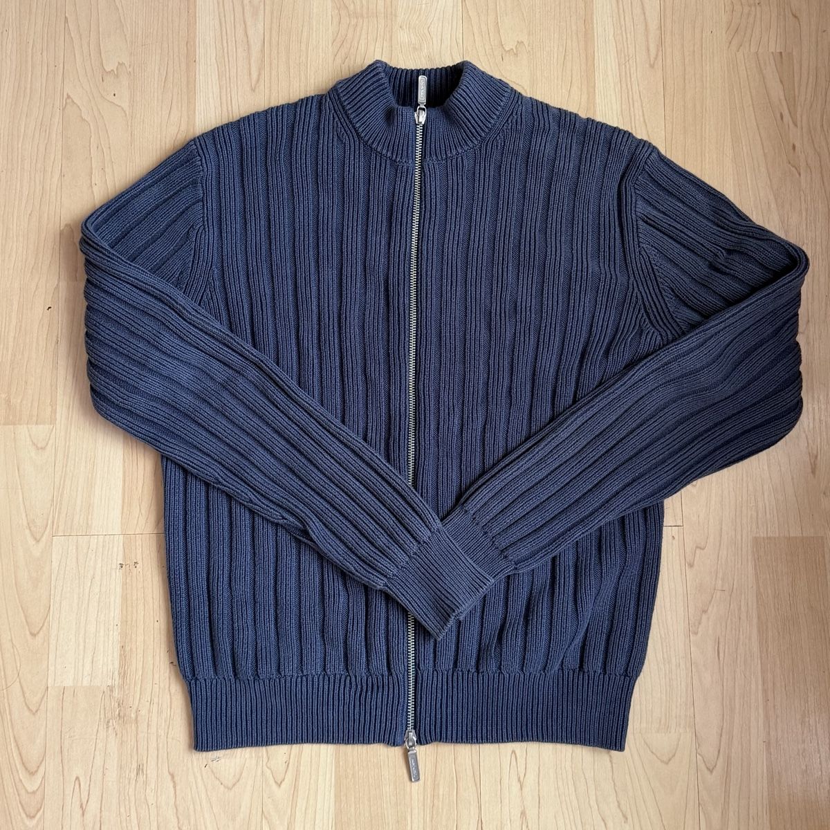 Vestes: Strickjacke Grösse S Organic Basics – D'occasion à Zürich par tim_5tpn