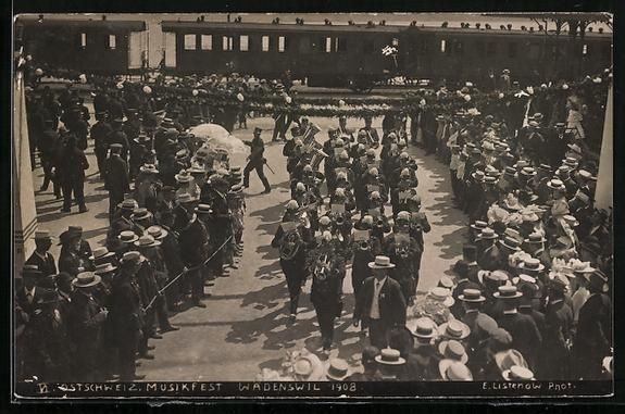 Ansichtskarten: Wädenswil, Parade 1908 mit Zuschauern – Gebraucht aus Berlin von bartko-reher