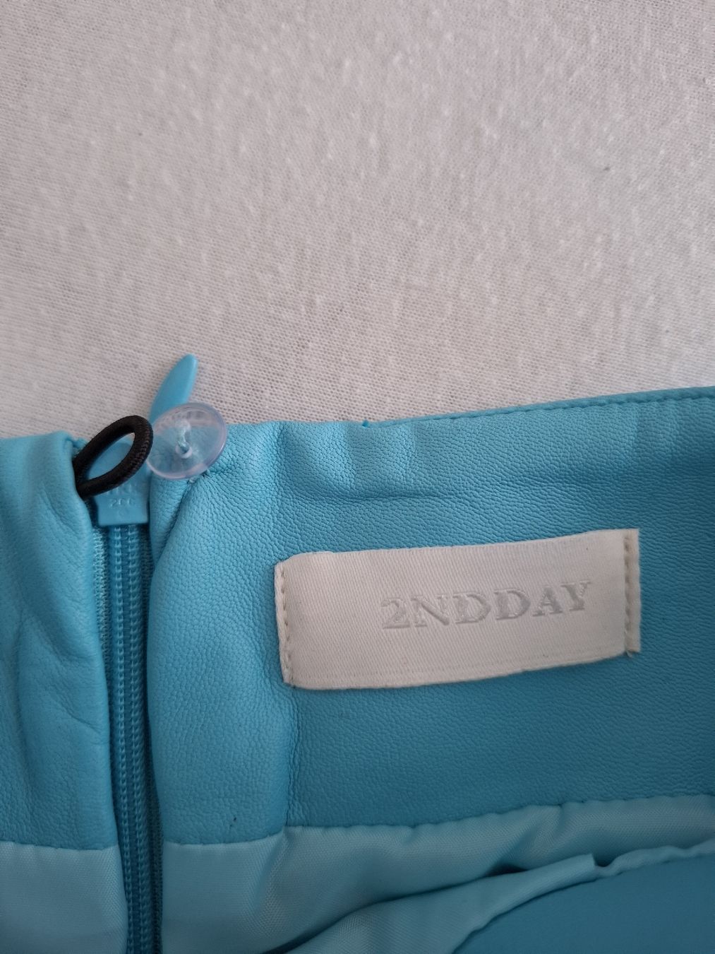 Gonne: 2NDDAY Lederrock, türkis, Gr. 34 – Usato da Rotkreuz venduto da PrelovedPicks 4