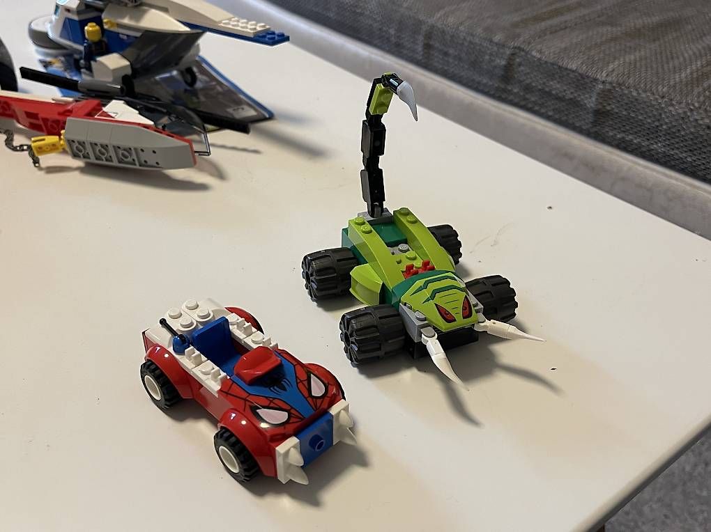 Giocattoli: Spiderman und Polizei Auto – Usato da Basel venduto da momo.st