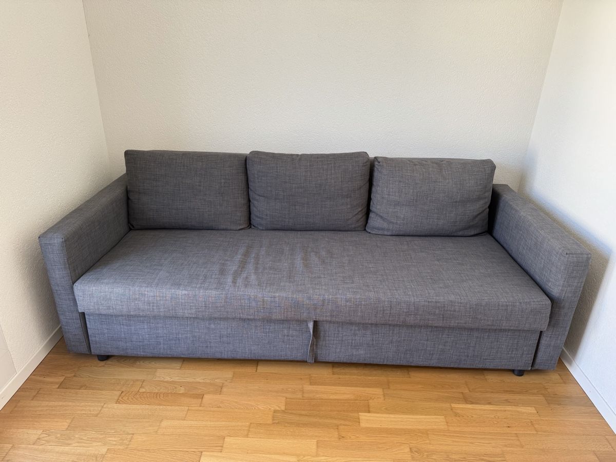 Divani: Divano letto grigio moderno  – Usato da Peseux venduto da mic_7gqy