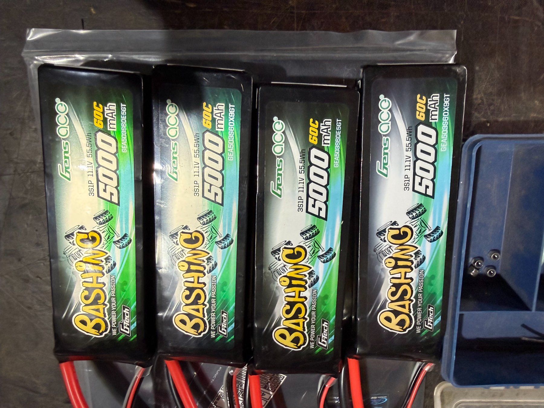 Modellismo RC: TFL Genesis RTR, télécommande + batteries, prêt à naviguer – Usato da St-Légier-Chiésaz venduto da murfus 7
