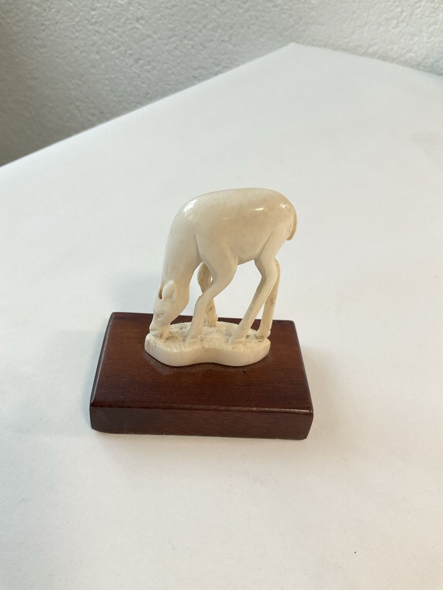 Figuren: Statuette ancienne, sculpté – Gebraucht aus Malleray von Robot12