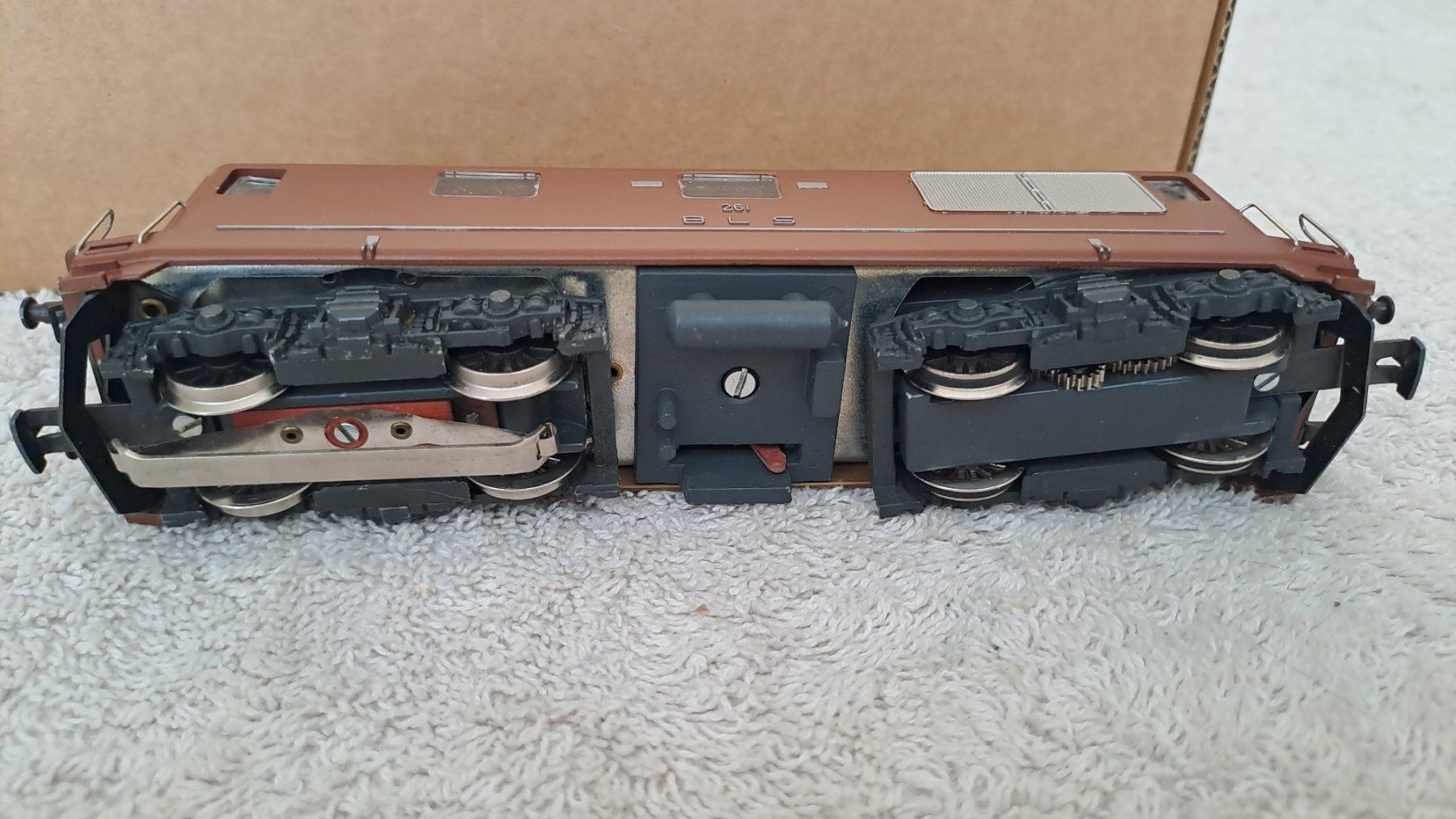 Hag Modellini di ferrovie: HAG 180 BLS Re 4/4 H0 WS/38 – Usato da Winterthur venduto da Riebeli333 5
