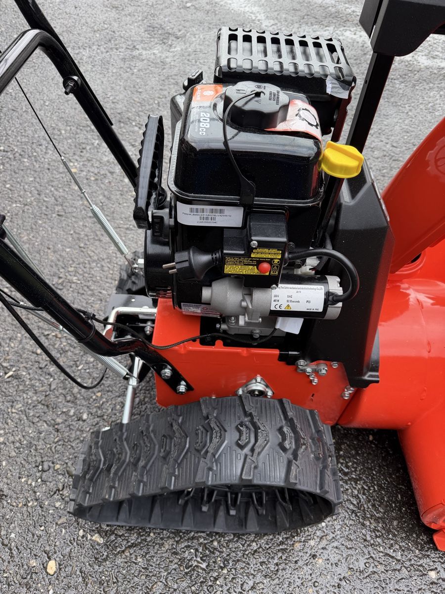Tutte le macchine: Ariens COMPACT 24 RAPIDTRAK NEU NP: 3650.- – Nuovo e nell'imballaggio originale da Meiringen venduto da ret_p5tk 8