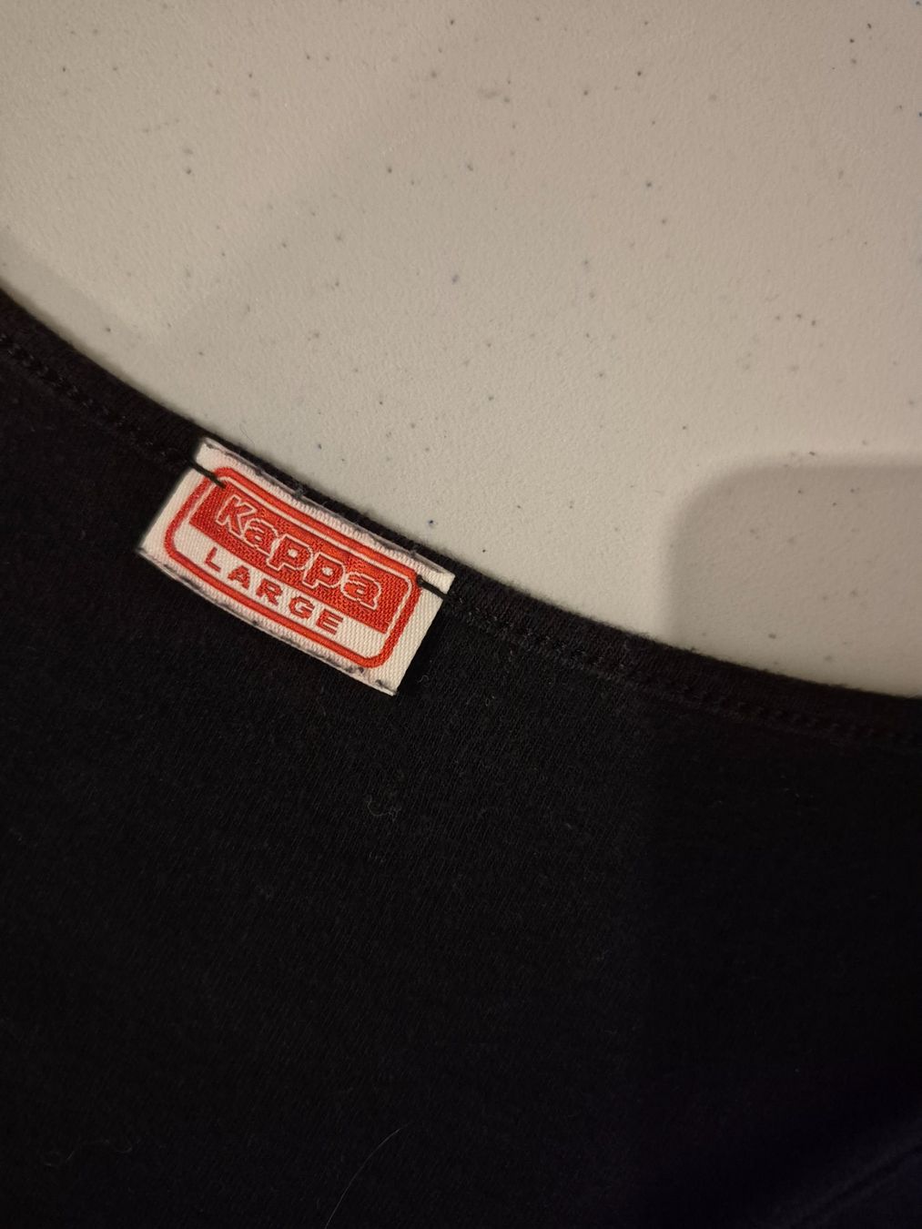 Kappa T-Shirts: Schwarzes Kappa T-Shirt, Gr. L – Gebraucht aus La Neuveville von Vestiaire_2011 2