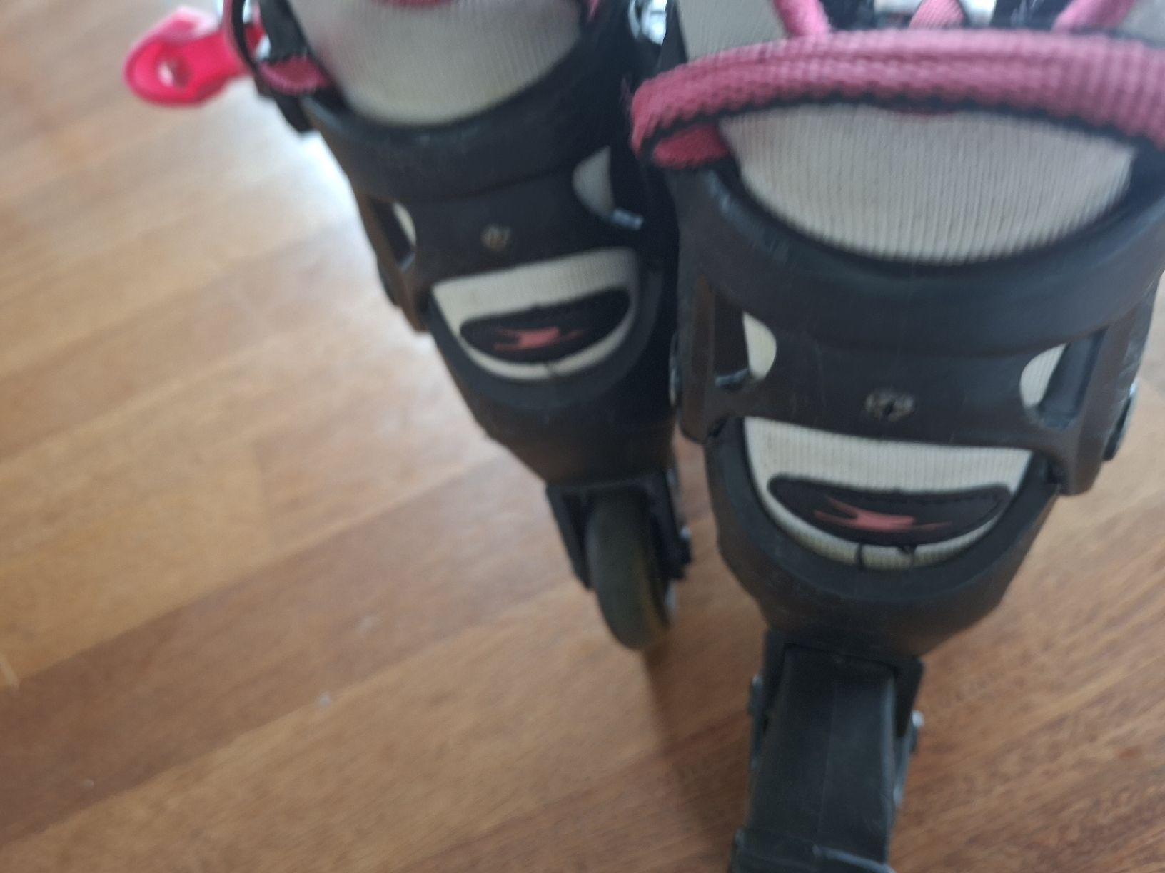 Inline-Skating & Rollschuhe: Rollerblades verstellbar 29-32 – Gebraucht aus Thun von SiHoSt 2