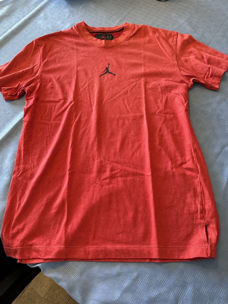 Jordan T-shirt: Jordan T-Shirt – Usato da Zürich venduto da ani_rm6w
