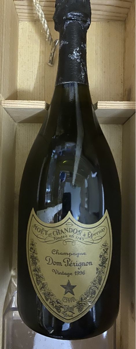 Moet Wein: Champagner Dom Pérignon 1996 – Neu (gemäss Beschreibung) aus Aarau Rohr von biccicalla