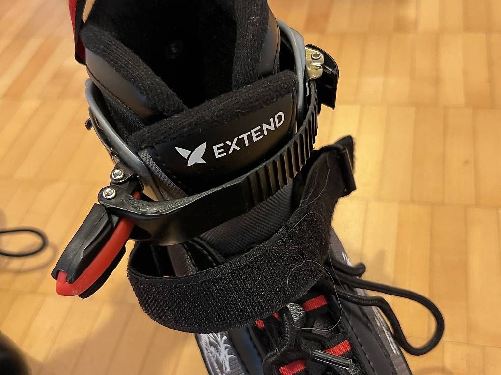 Pattini da ghiaccio: Schlittschuhe Extend - Grösse 33-36 – Usato da Zürich venduto da barbarajo 2