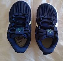 Baskets nike T22 neuves