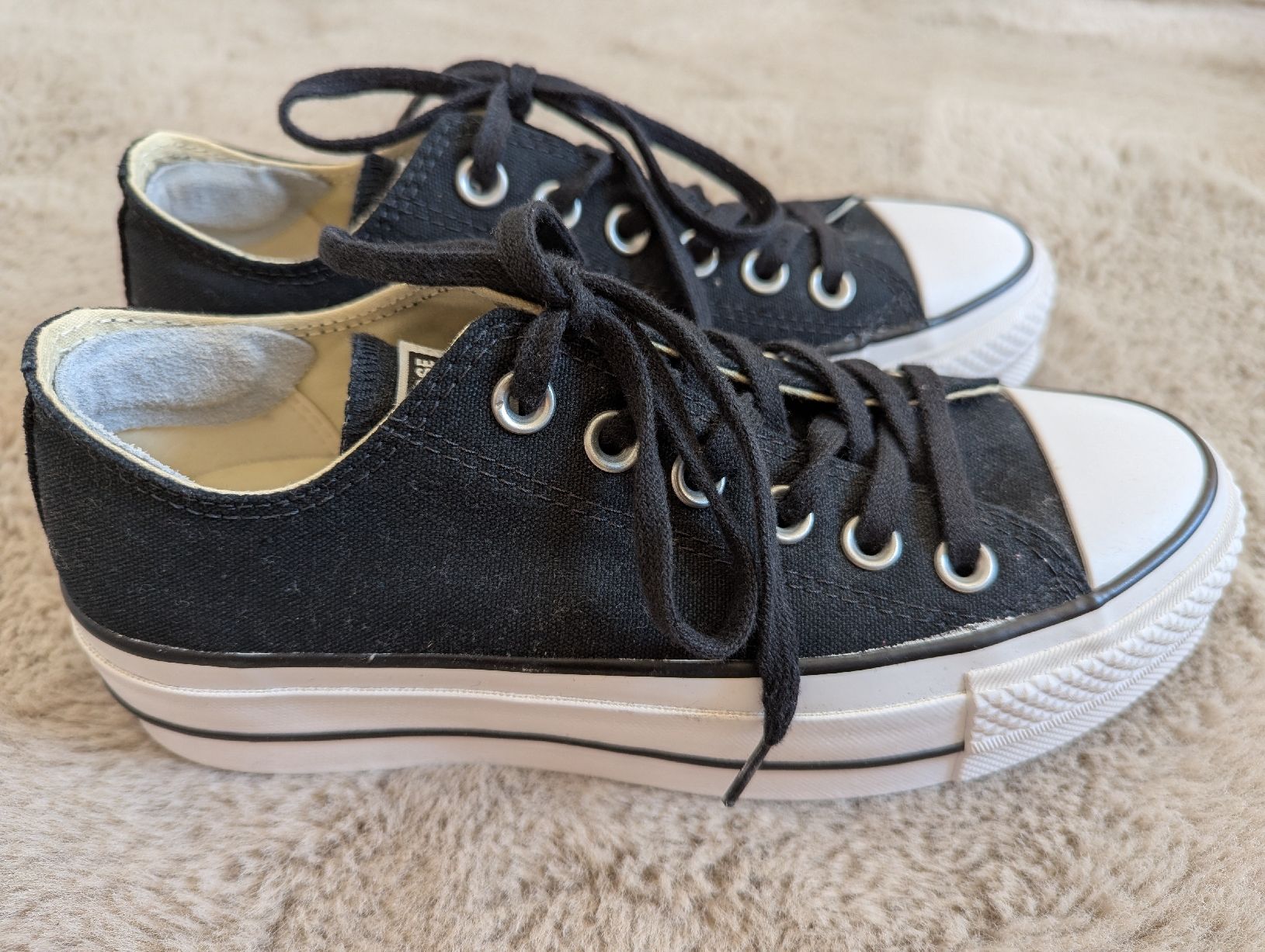Converse Scarpe da donna: converse 36.5 – Nuovo (secondo la descrizione) da Montreux venduto da dem_gyt9 1
