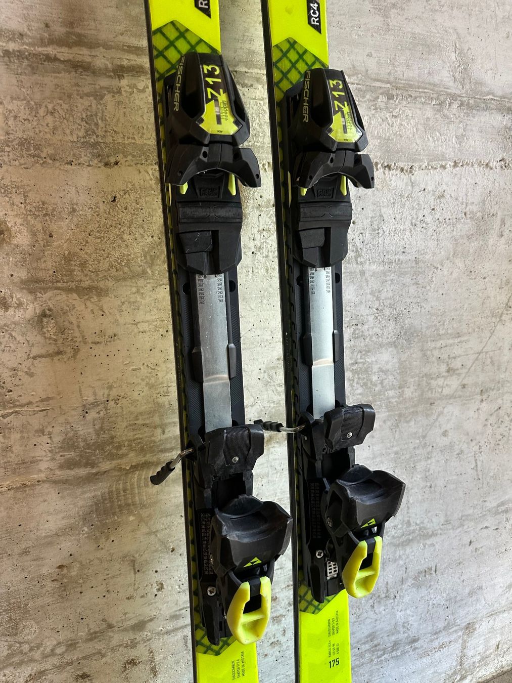 Fischer Skis: Fischer RC4 CT Top Ski 175CM 24/25 – Gebraucht aus Emmenbrücke von karkarkar 2