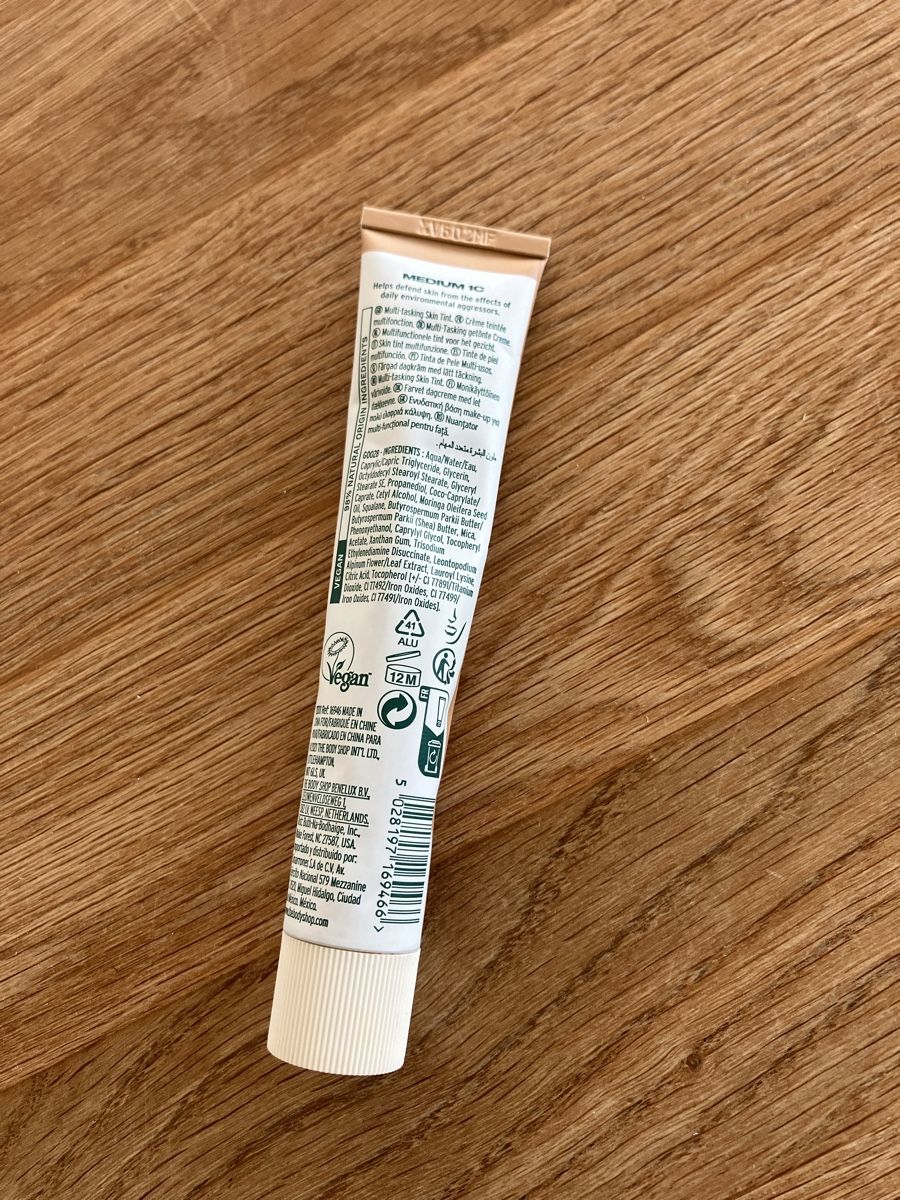 Make-up: the body shop, second skin, medium 1c – Usato da Luzern venduto da xyz9 1