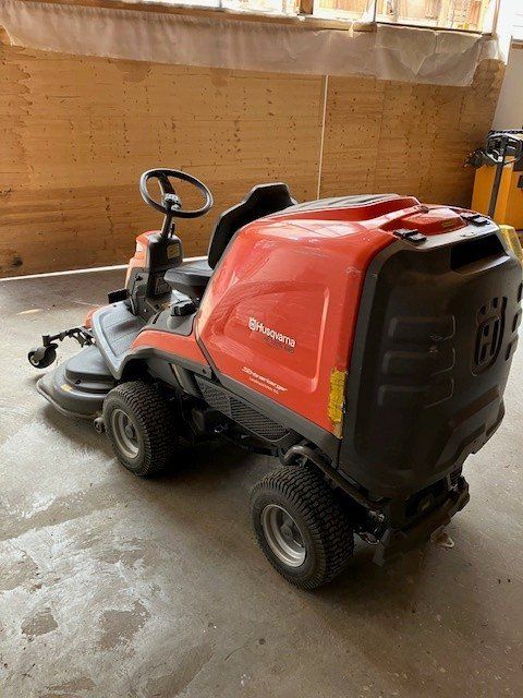 Tagliaerba: Husqvarna Rider RC320Ts AWD – Usato da Bazenheid venduto da inf_8kdv 2