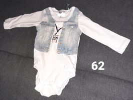 Süsses Baby Body in Grösse 62