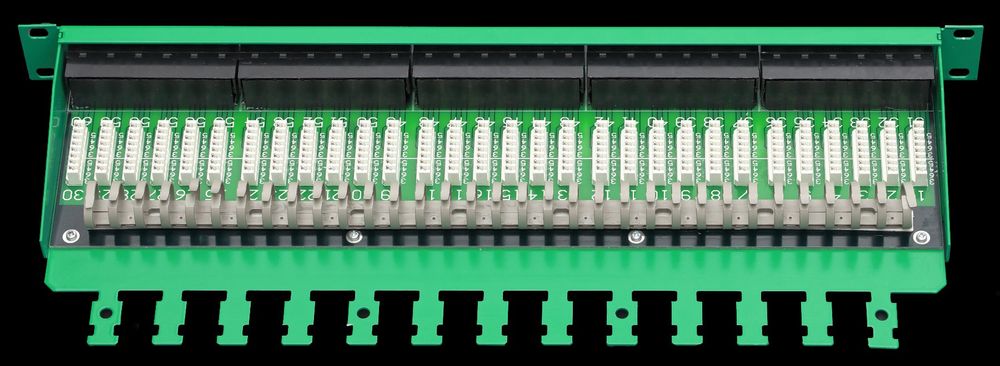 PANNEAU DE BRASSAGE CUIVRE 60/4 - Catég 5e - 19P (D'occasion) à Onex ...