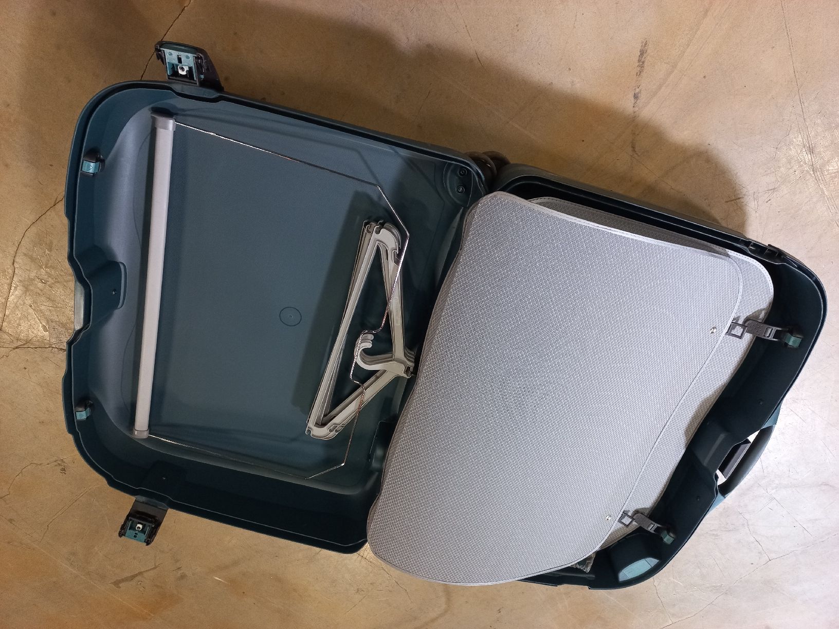 Samsonite Reisekoffer: Reisekoffer Hartschale gross – Gebraucht aus Hohenrain von mei_7mrw 2