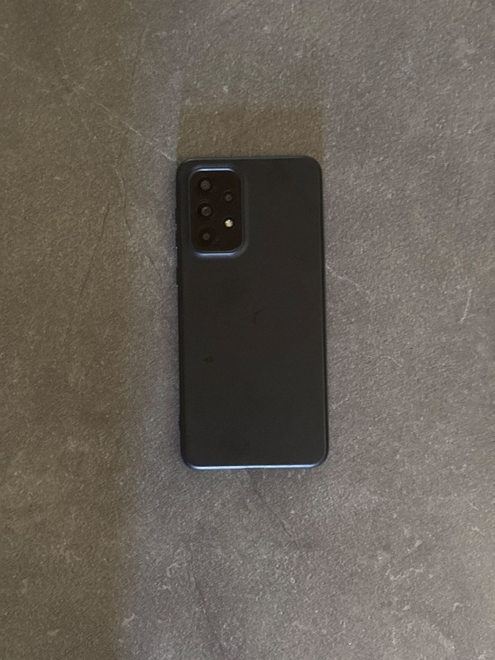 Samsung Telefoni cellulari / Smartphones: Samsung Galaxy A33 5G mit Hülle – Usato da Koppigen venduto da Kellerfundsachen
